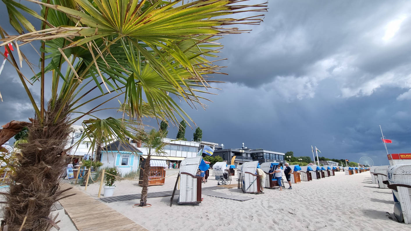 Bastis Strandkoerbe front